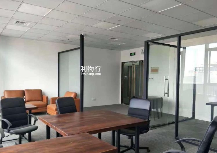 星荟中心写字楼200m2办公室6.00元/m2/天 中等装修