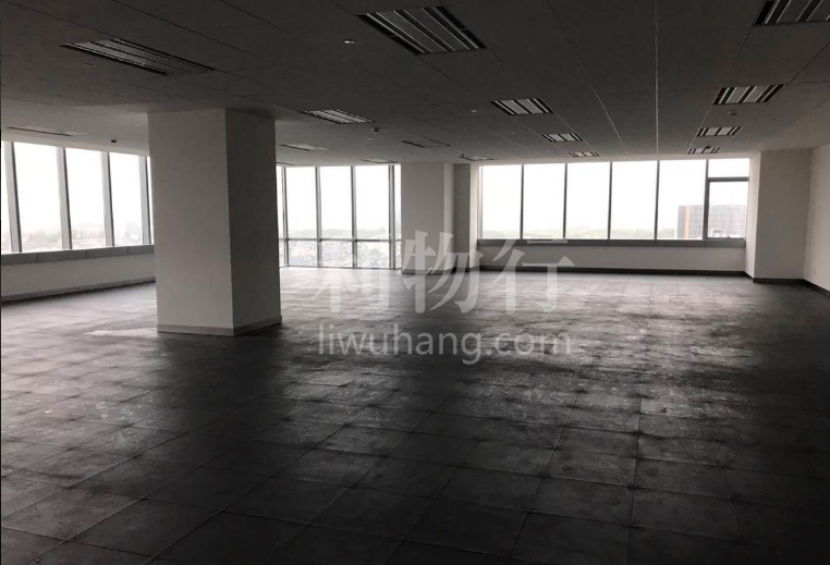 新梅华东大酒店写字楼149m2办公室4.50元/m2/天 中等装修