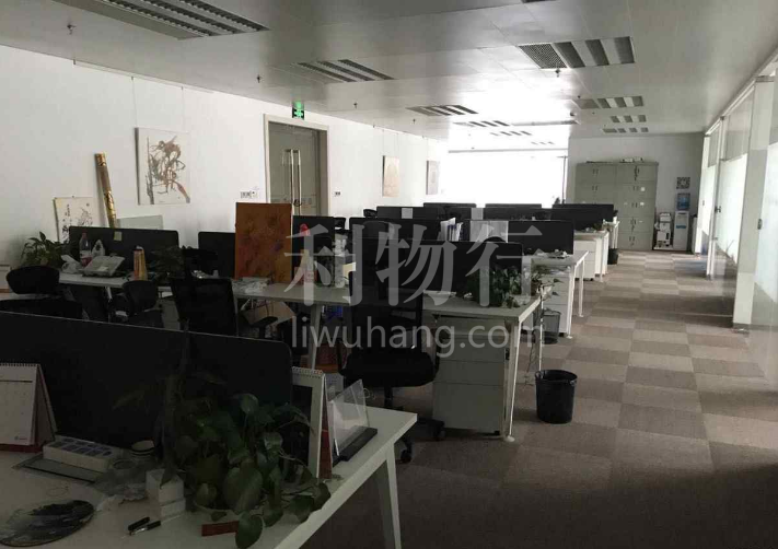 中海万锦城写字楼565m2办公室2.80元/m2/天 中等装修