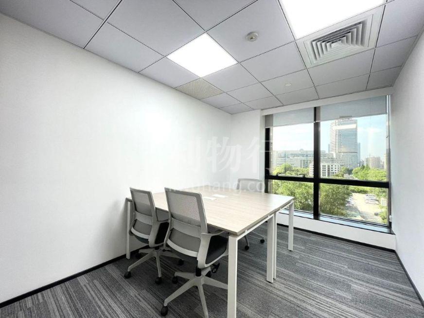 远东国际广场写字96m2办公室3.80元/m2/天 中等装修