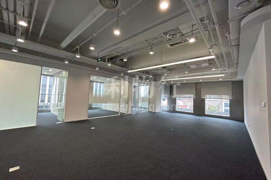 中山万博国际中心写字楼500m2办公室4.50元/m2/天 中等装修