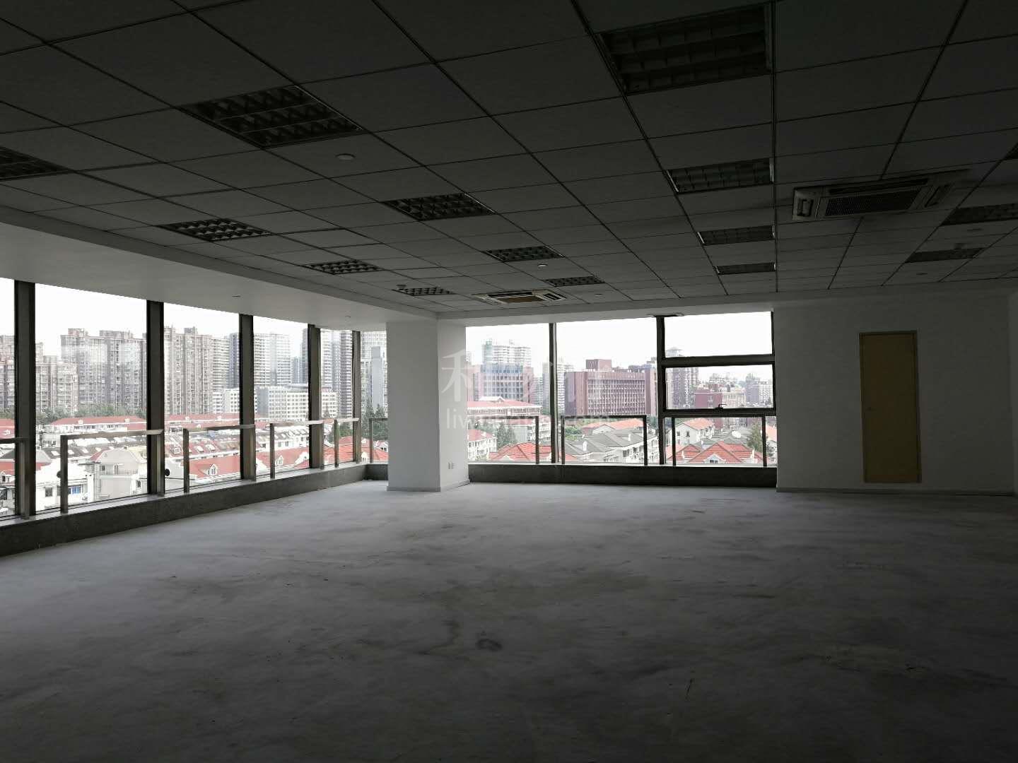 上海华侨大厦办公室 · 135㎡ 有图房源  楼盘品质高 可注册