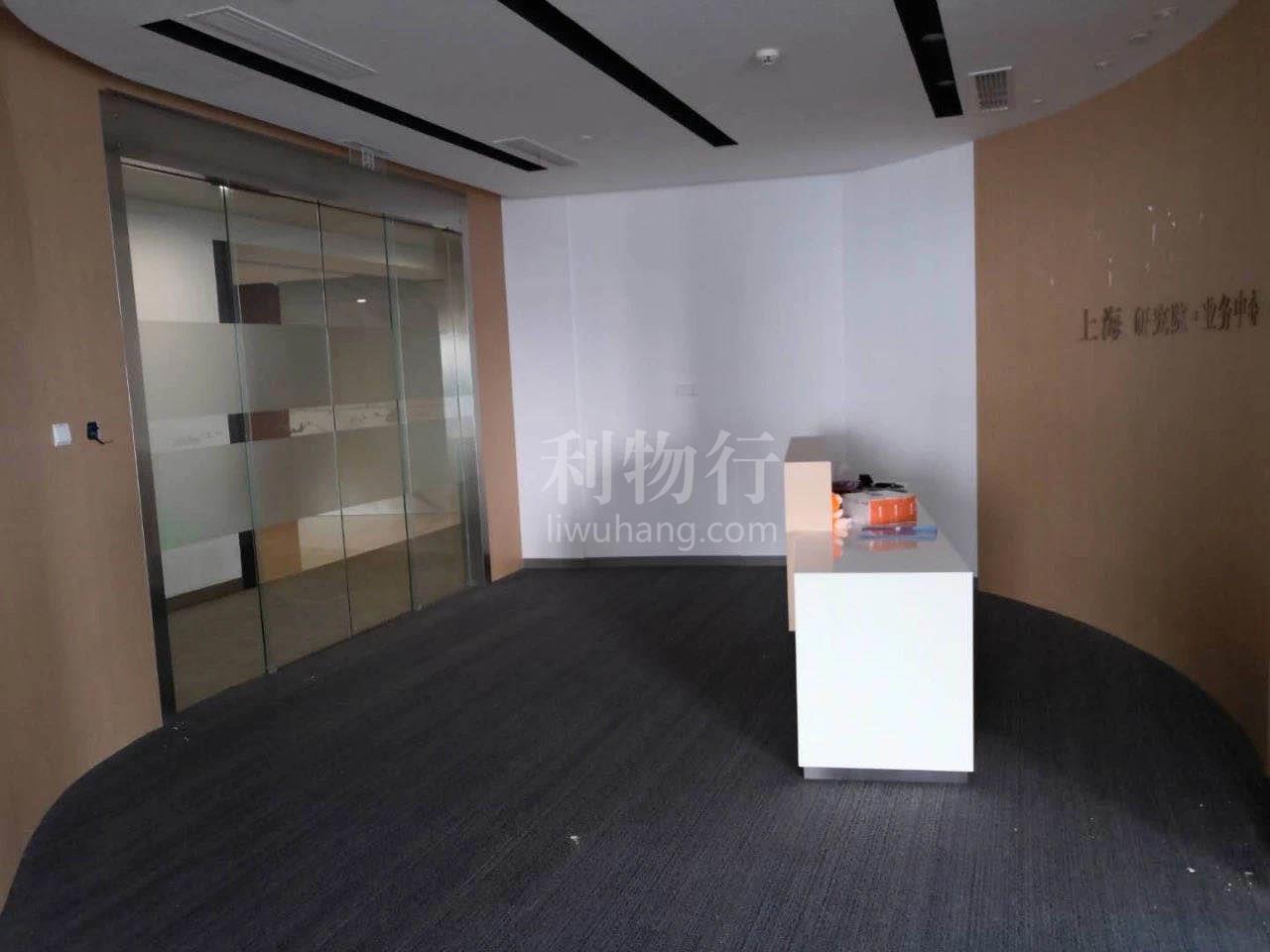东亚银行金融大厦写字楼465m2办公室8.00元/m2/天 中等装修