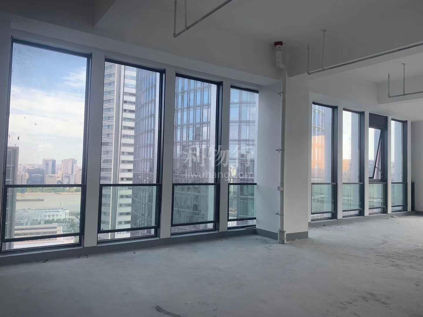 华西融创中心写字楼205m2办公室6.50元/m2/天 中等装修