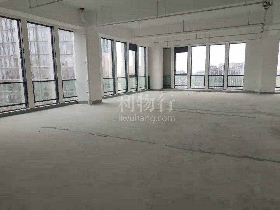 华西融创中心写字楼185m2办公室5.60元/m2/天 中等装修