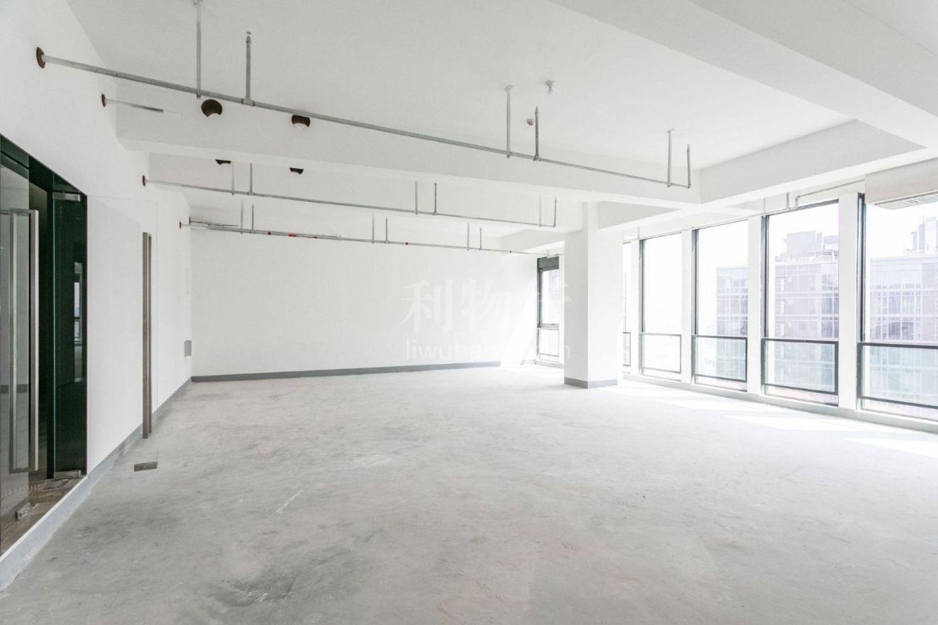 华西融创中心写字楼127m2办公室6.50元/m2/天 中等装修