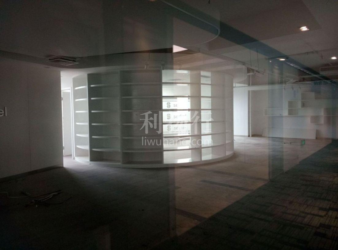 海外滩中心写字楼1200m2办公室3.50元/m2/天 中等装修