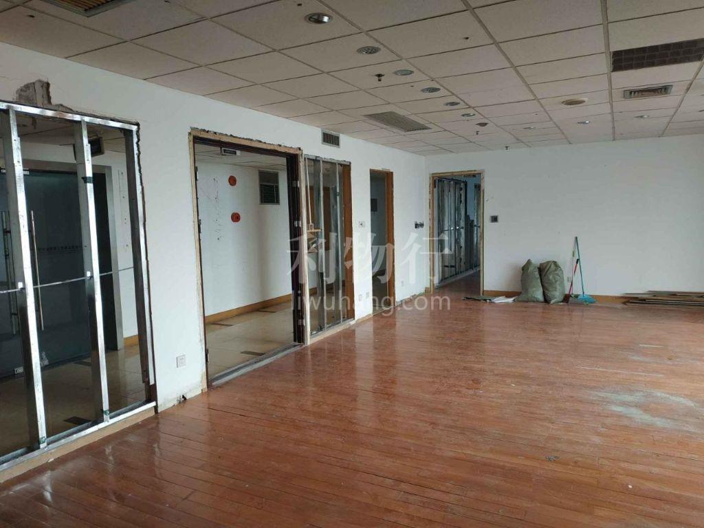 新上海城市广场写字楼700m2办公室3.50元/m2/天 中等装修