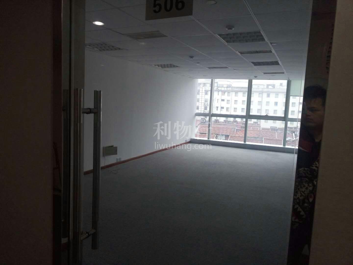 南开大厦写字楼127m2办公室3.50元/m2/天 中等装修