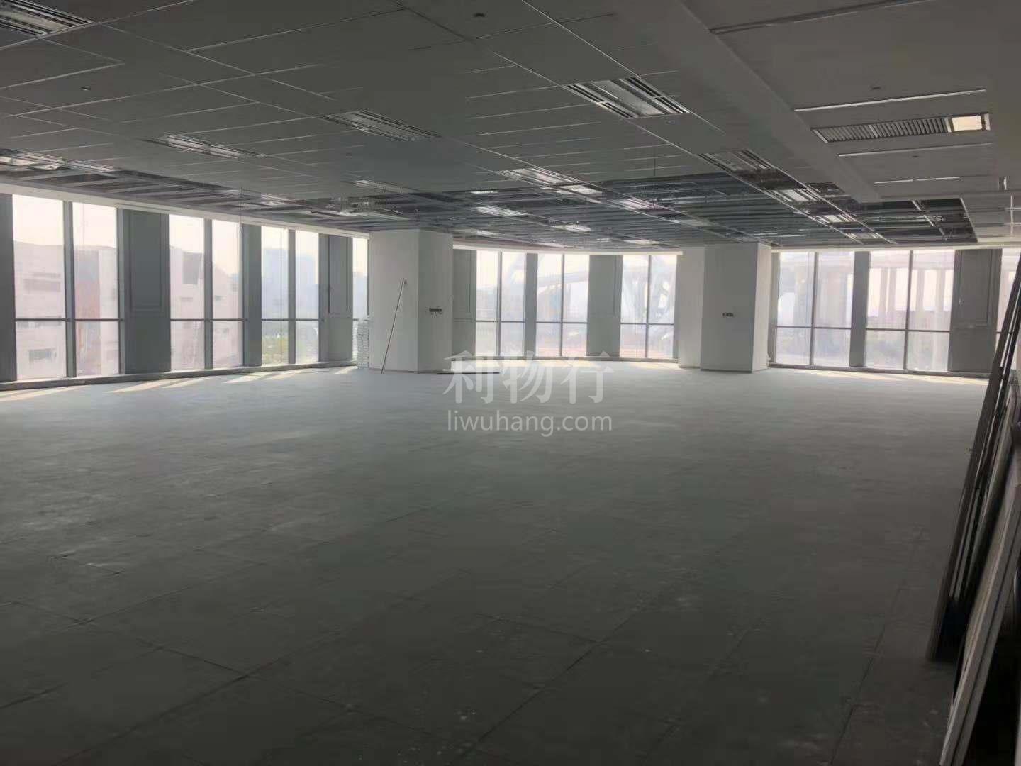 金融广场写字楼900m2办公室6.30元/m2/天 中等装修