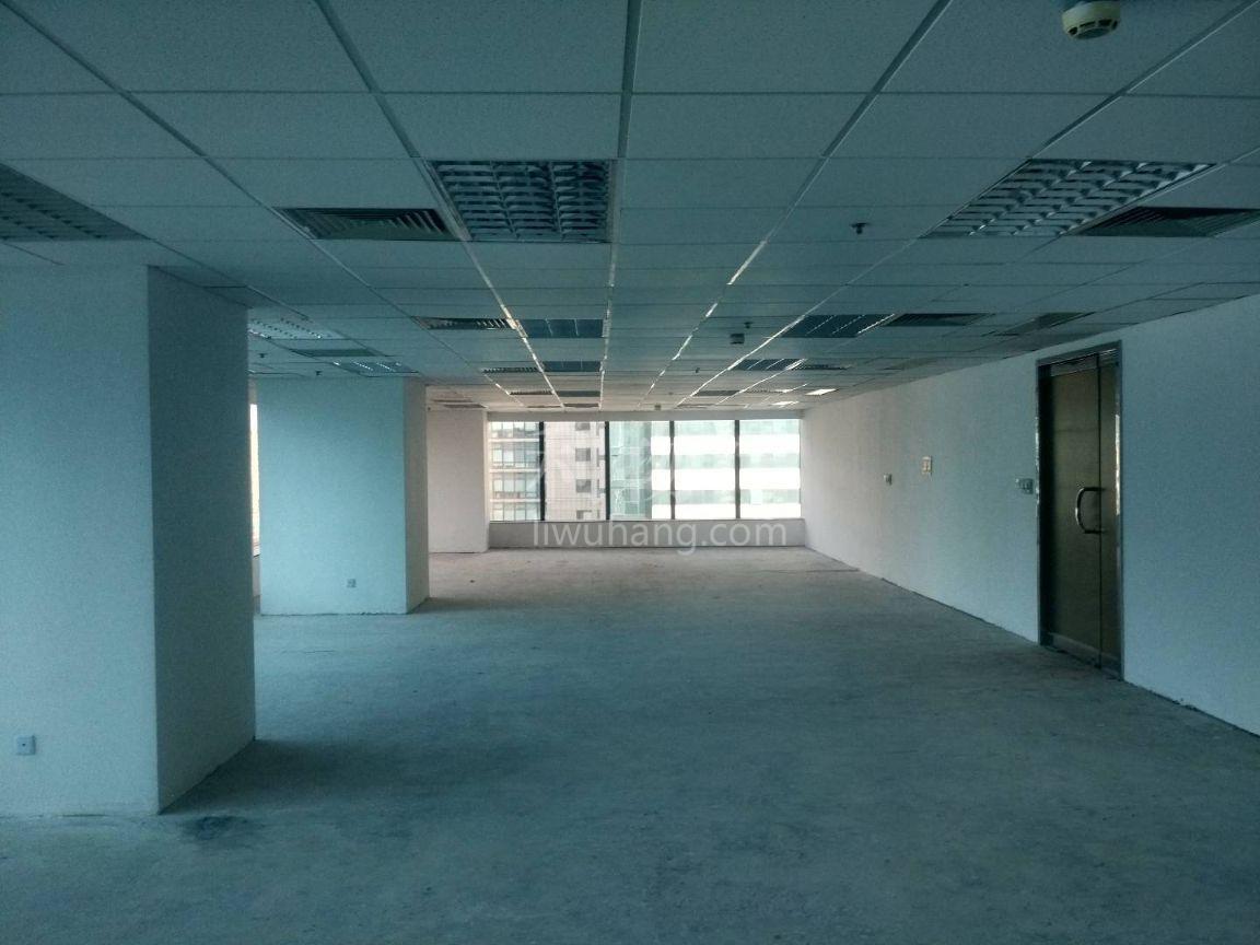 香港新世界大厦写字楼355m2办公室7.00元/m2/天 简单装修