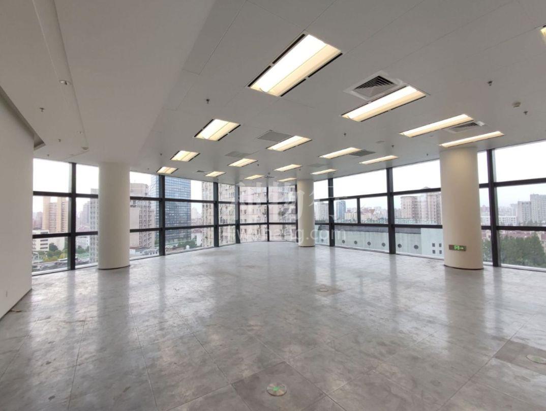 凯滨国际大厦写字楼1700m2办公室5.50元/m2/天简单装修