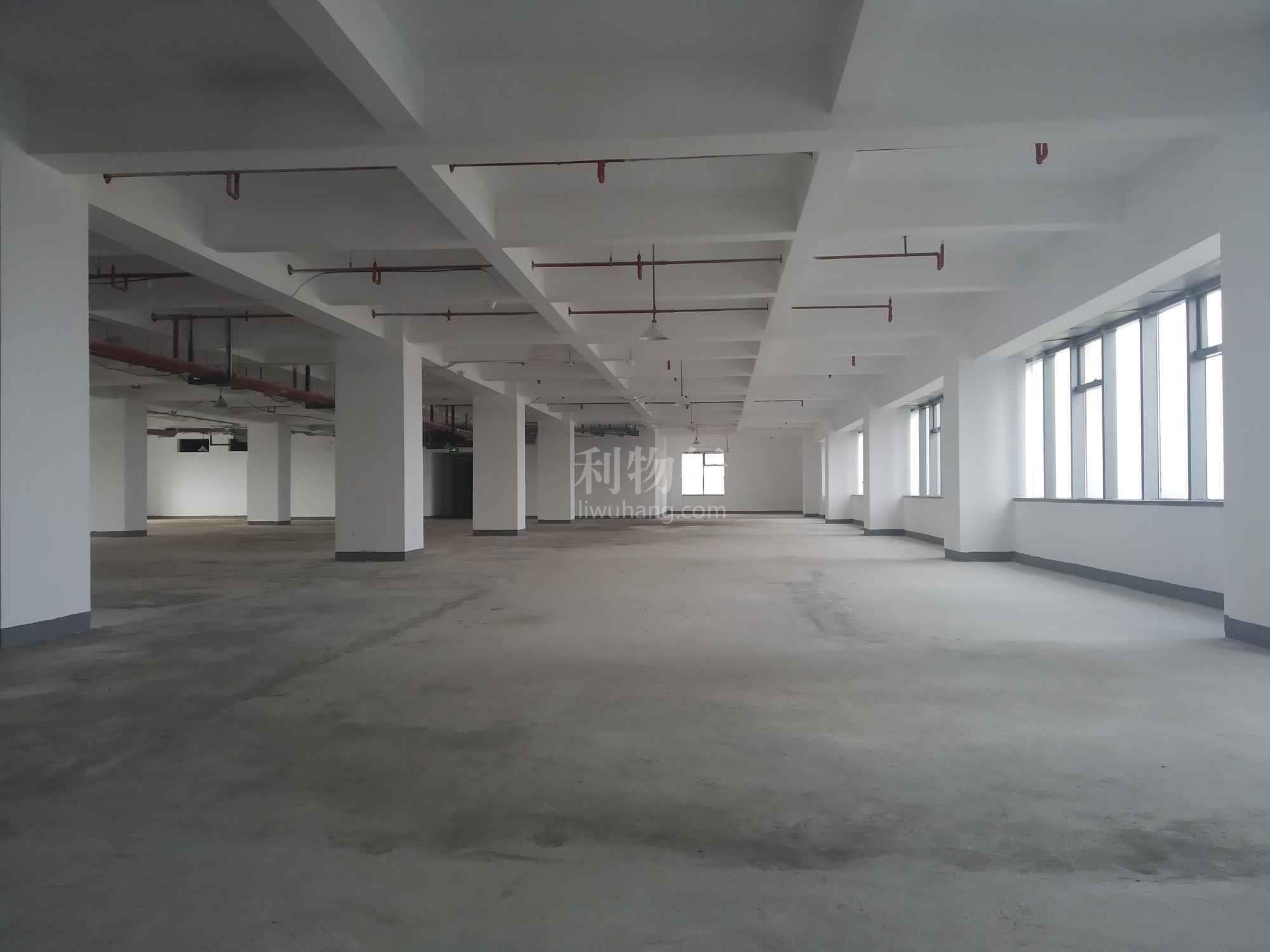 新漕河泾国际商务中心写字楼308m2办公室5.30元/m2/天 中等装修
