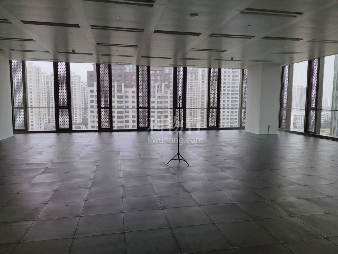 上海环贸广场写字楼1800m2办公室9.00元/m2/天 精装修