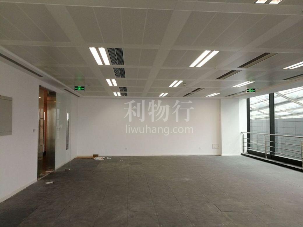 徐汇日月光中心写字楼300m2办公室5.50元/m2/天 中等装修
