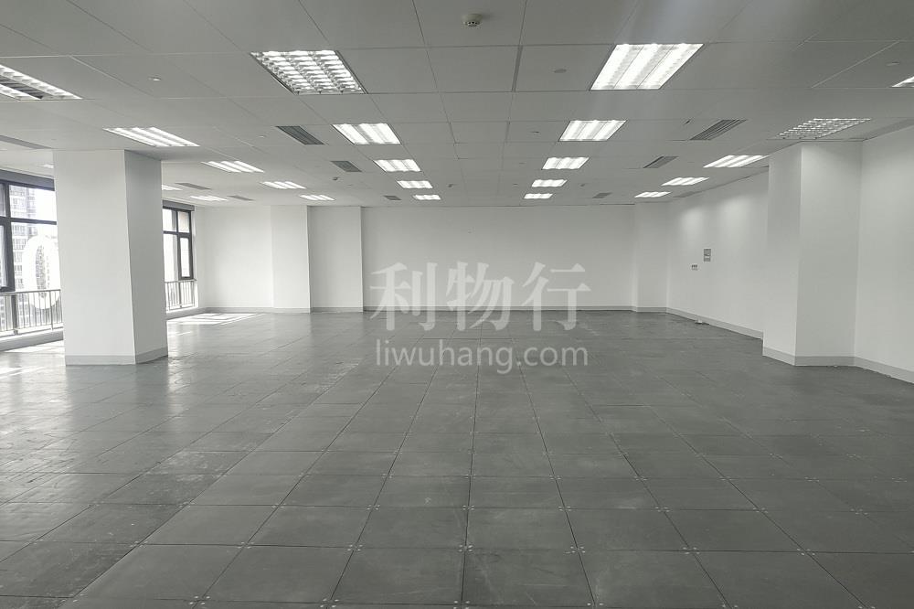 港汇恒隆广场写字楼850m2办公室5.50元/m2/天简单装修
