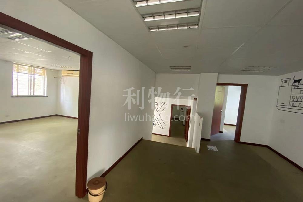 青松城写字楼557m2办公室4.50元/m2/天 简单装修