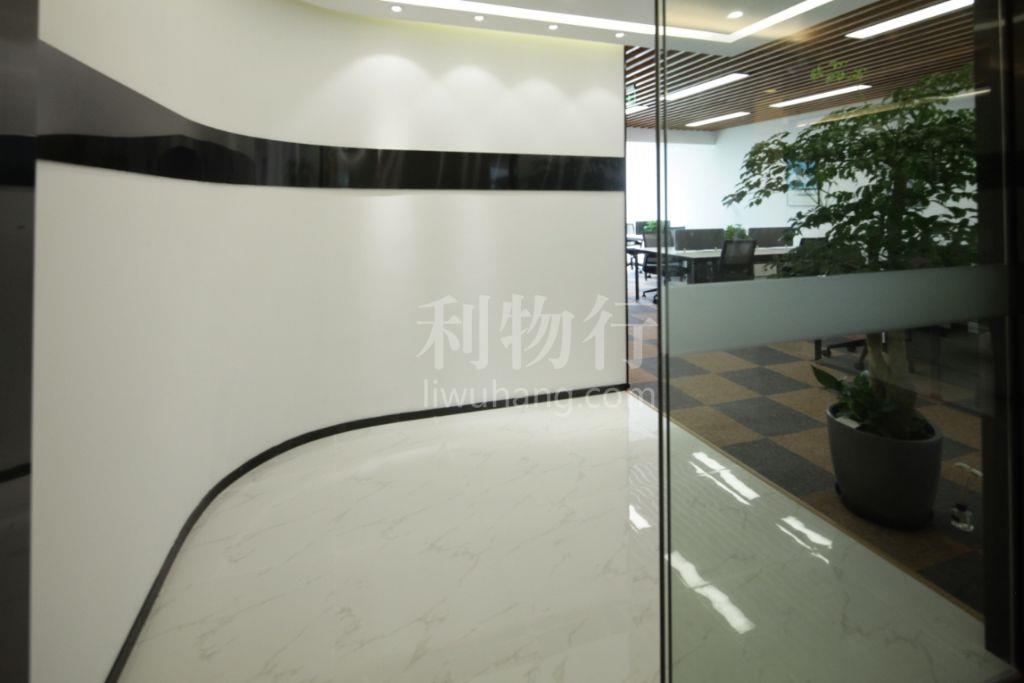 上海实业大厦写字楼1000m2办公室4.00元/m2/天 精装修 