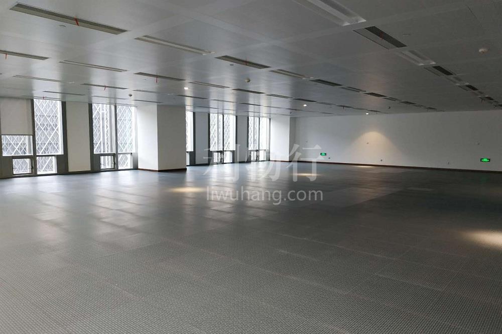 金桥万创中心写字楼895m2办公室3.30元/m2/天 中等装修