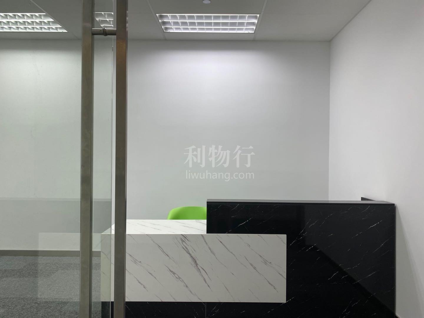 中港汇写字楼317m2办公室4.00元/m2/天 中等装修