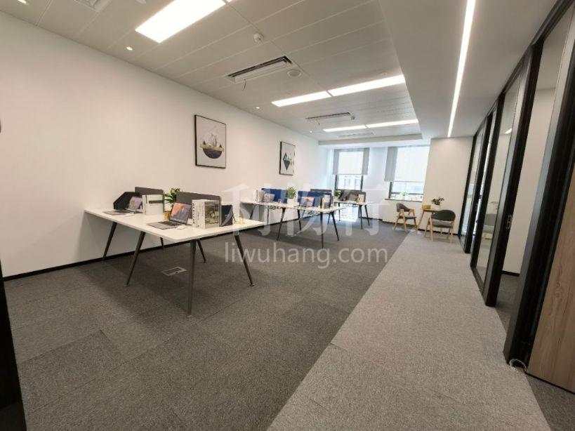 中铝大厦写字楼207m2办公室4.00元/m2/天 精装带家具