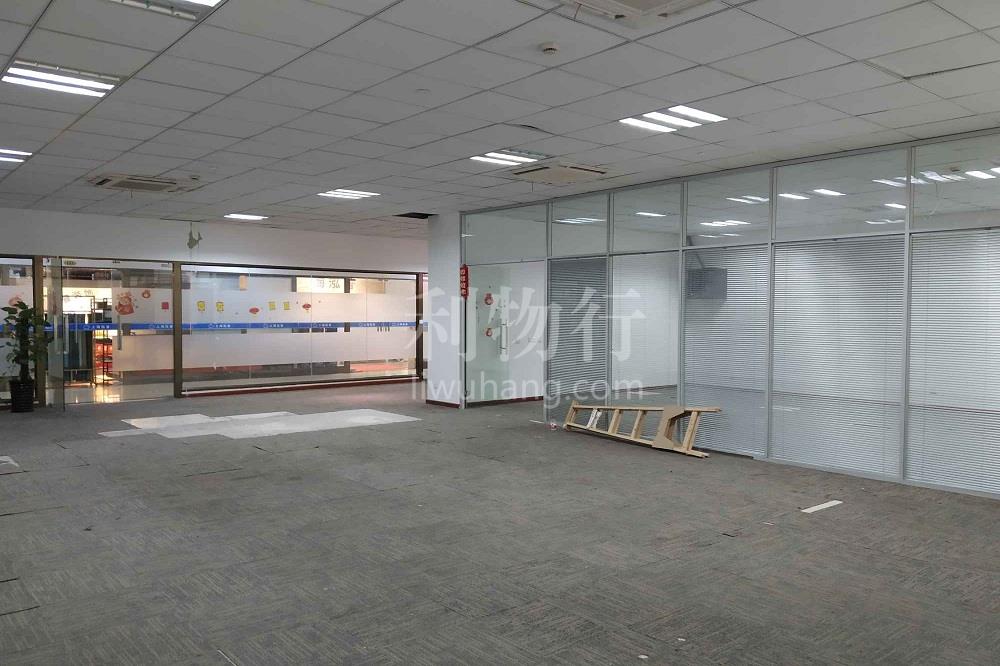 长青企业广场写字楼289m2办公室3.50元/m2/天 中等装修