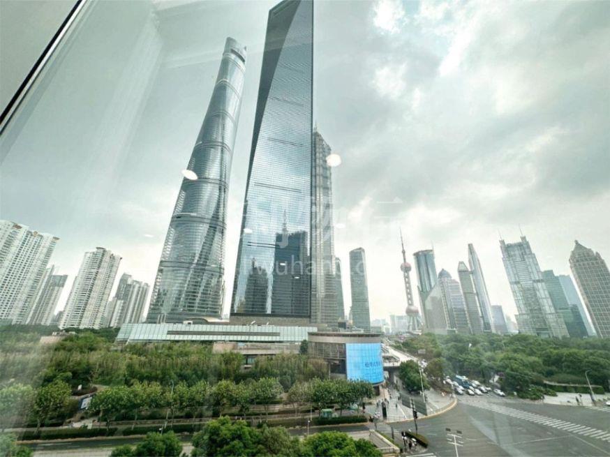 21世纪中心大厦写字楼500m2办公室6.50元/m2/天 精装修